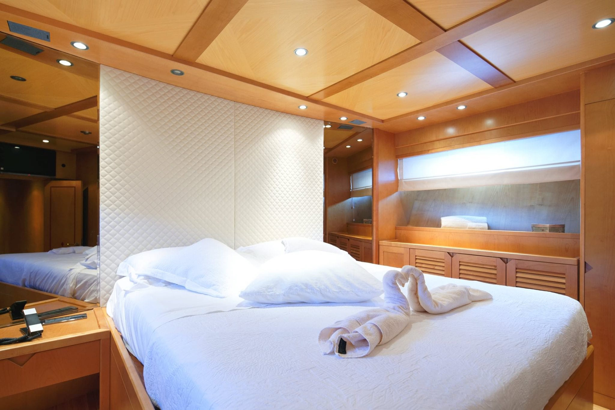 SILVIA Interior - VIP Cabin 4.jpg