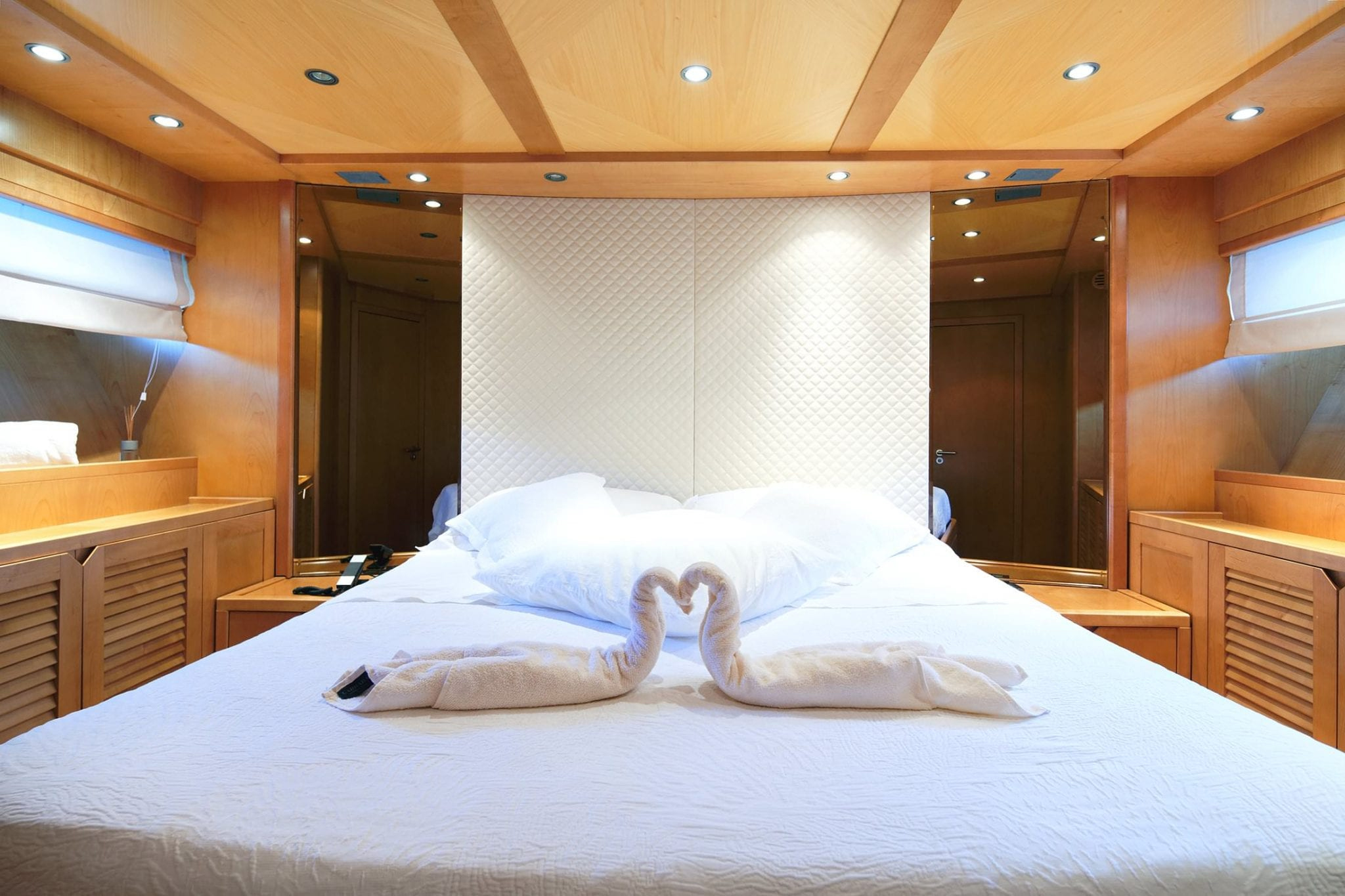 SILVIA Interior - VIP Cabin 5.jpg