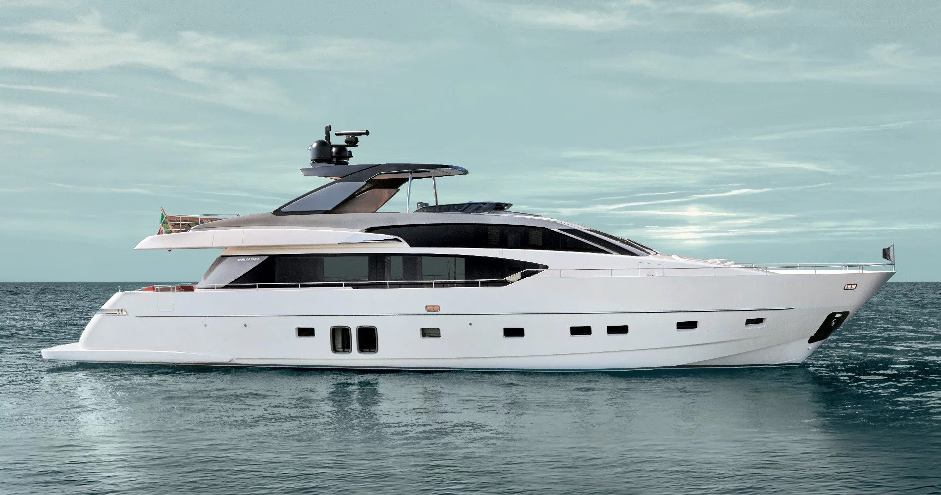 SL86 yacht - sistership to AKULA.jpg