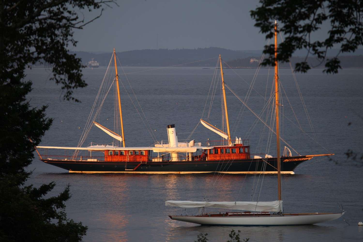 Sailing yacht CANGARDA.jpg