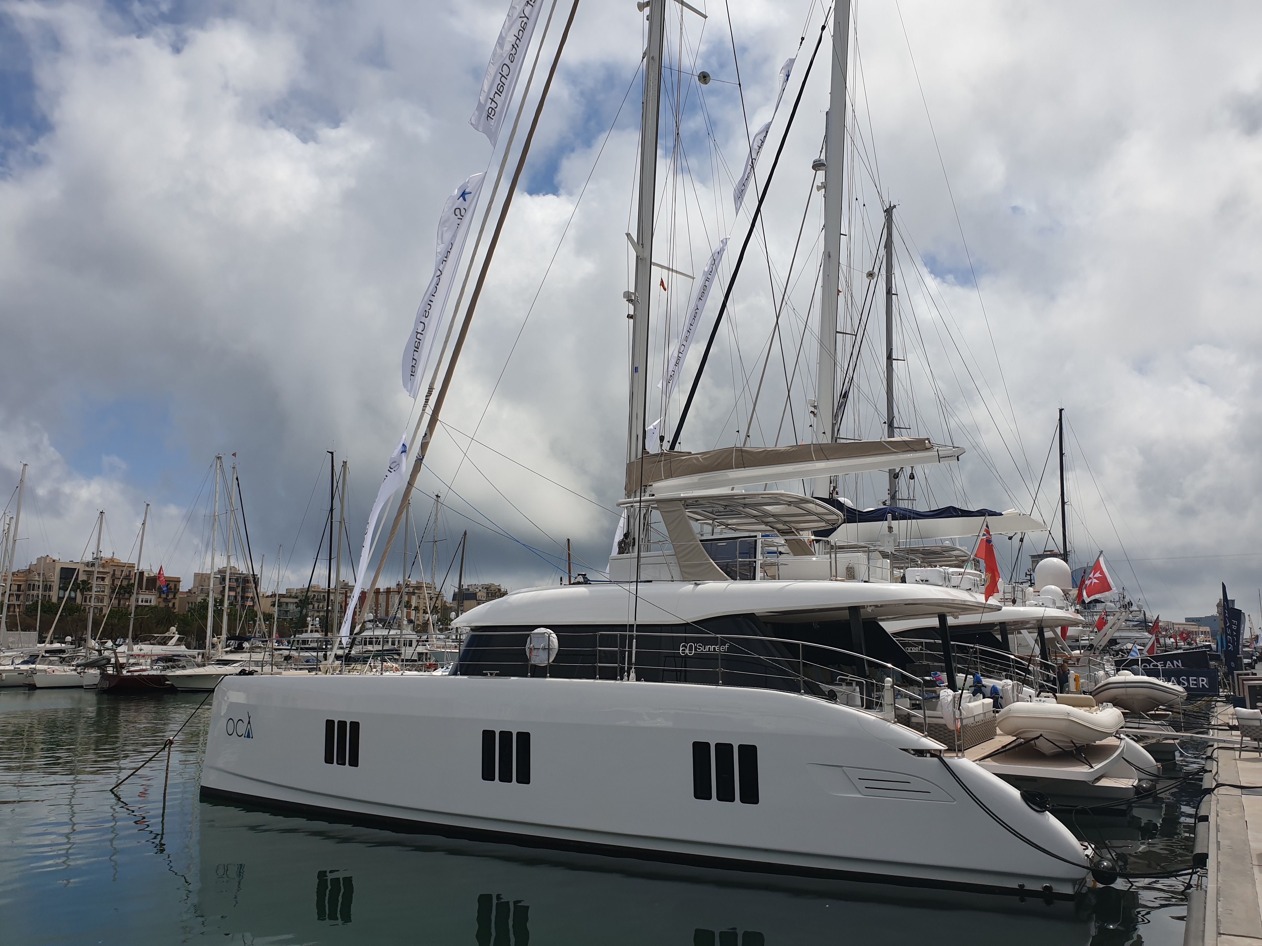 Sailing yacht OCA.jpg