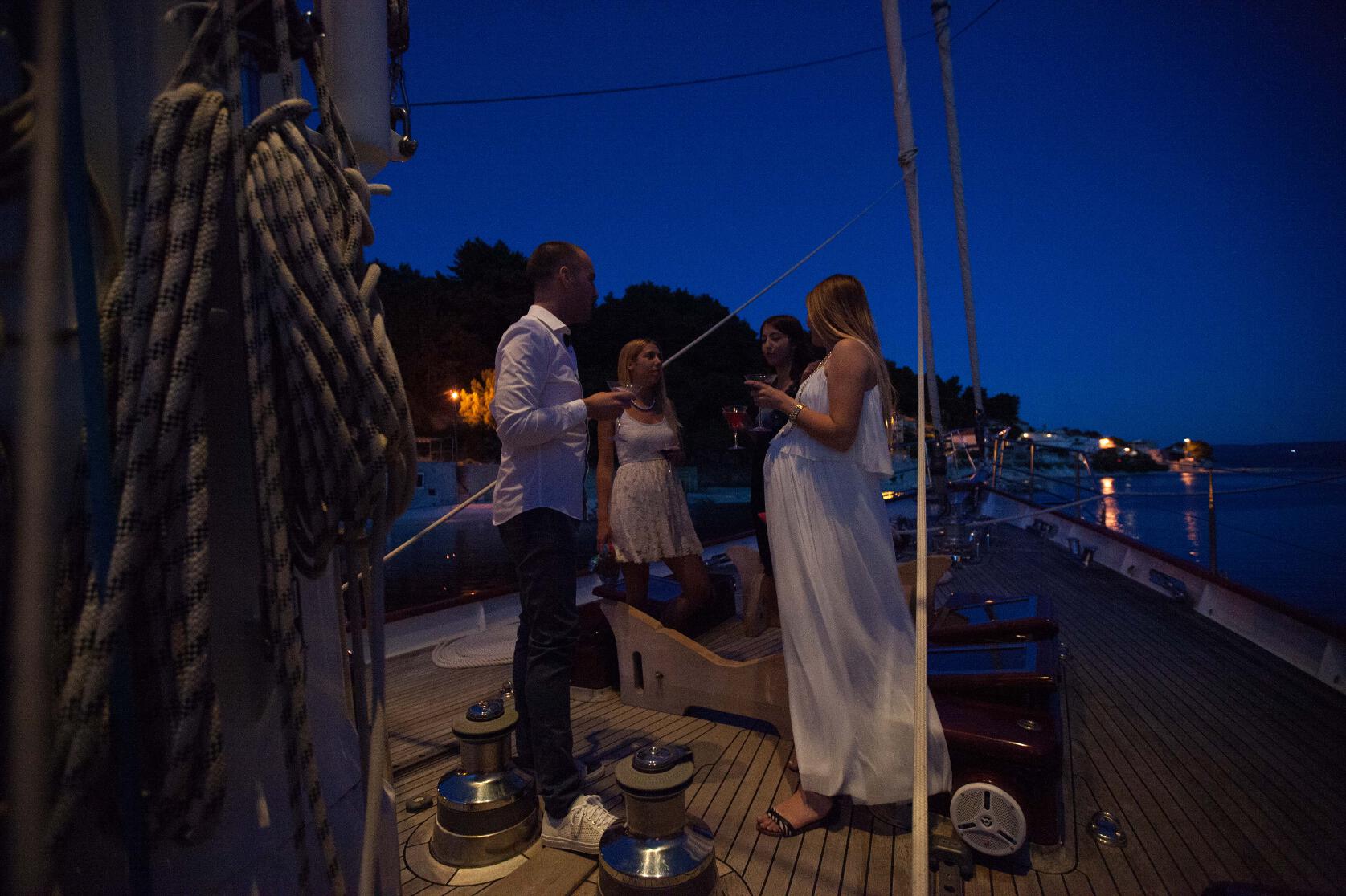 SailingYacht-LauranAtNightIMG_0561.jpg