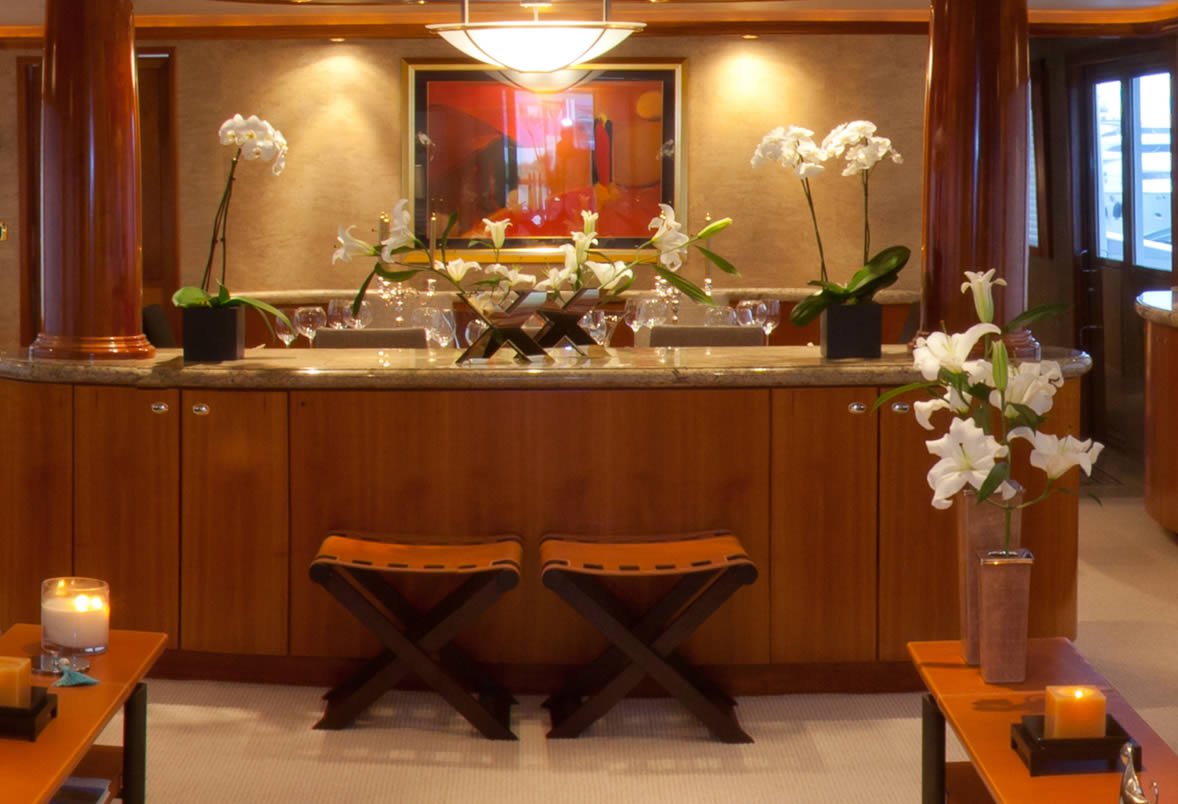 Salon dining 00003.jpg