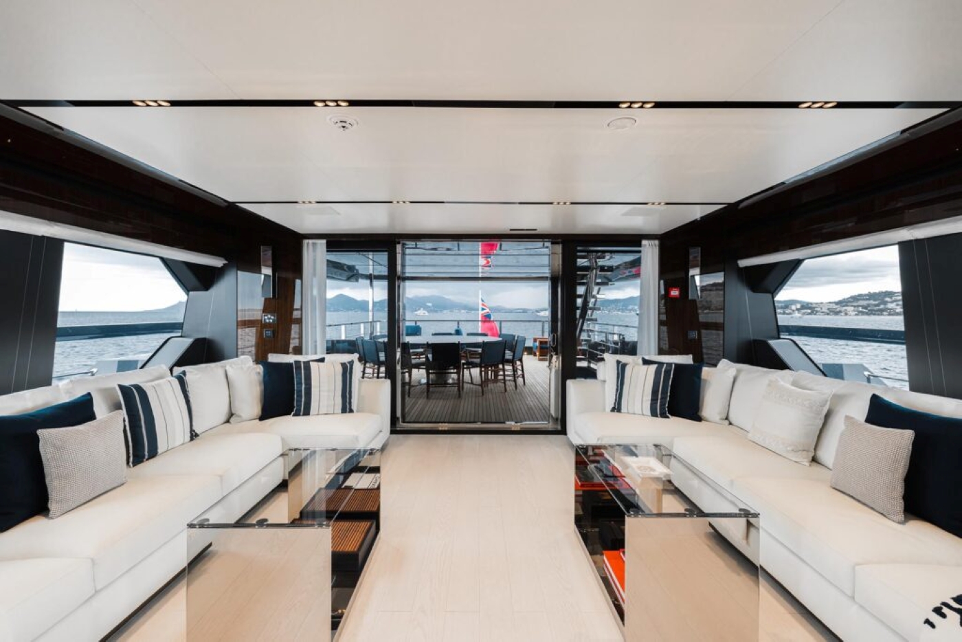 Salon with dining Area.jpg