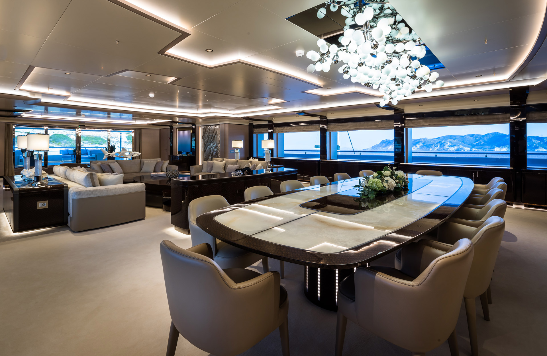 Saloon and dining area - Photo © Jeff Brown Photography.jpg