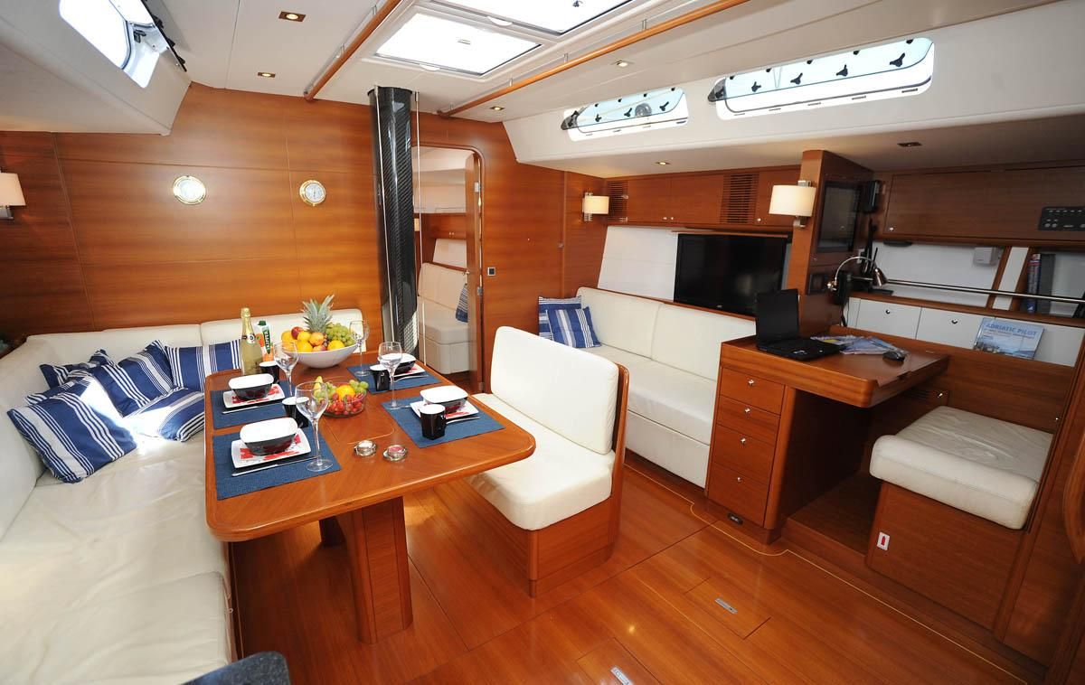 Saloon-01.jpg