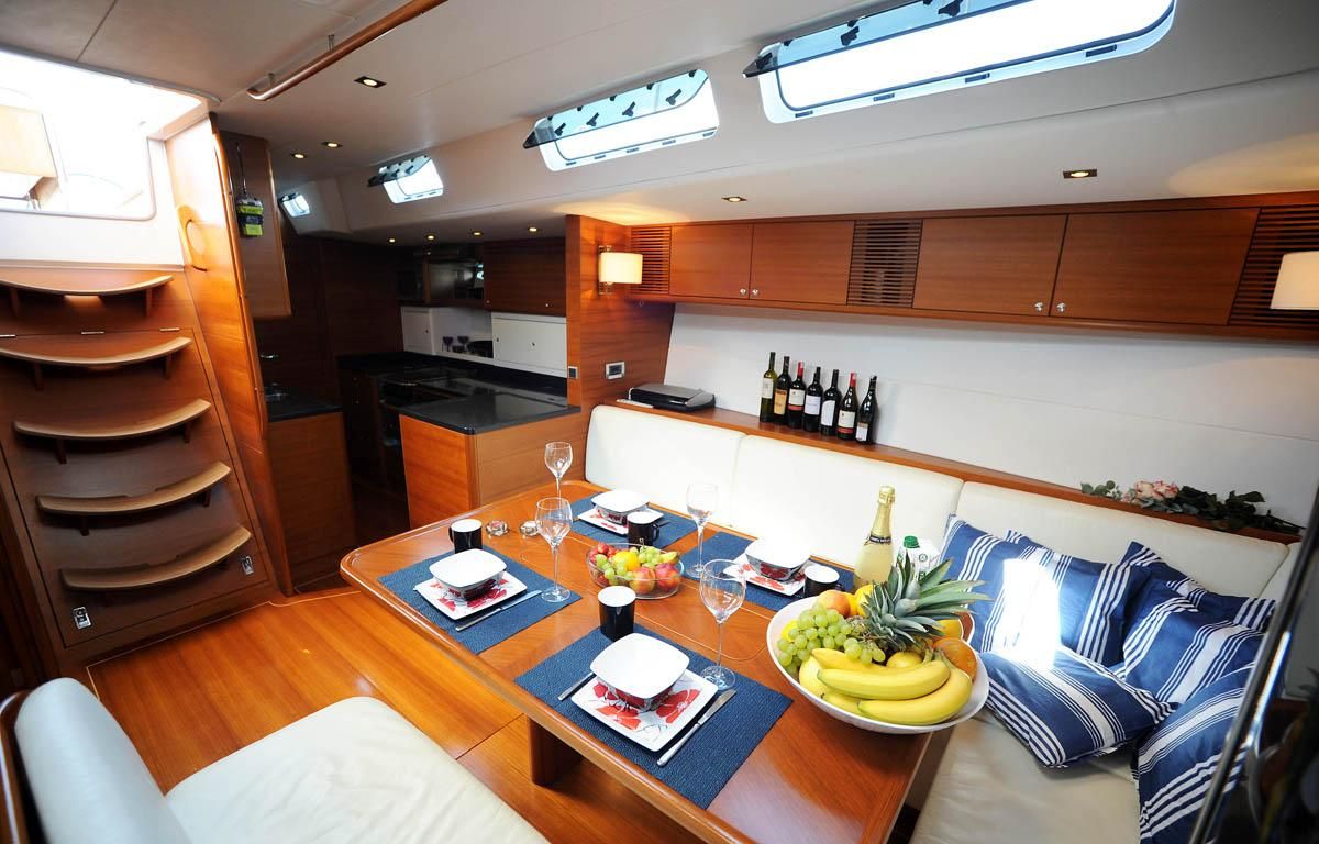Saloon-04.jpg