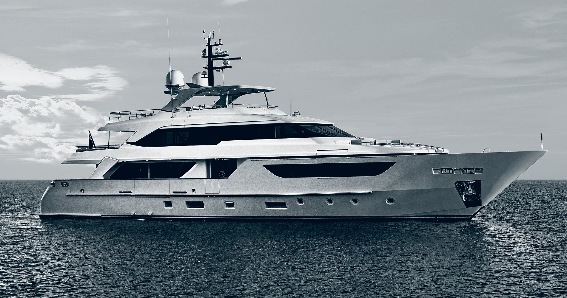 Sanlorenzo SD 126 yacht - sistership to NAMASTE.jpg