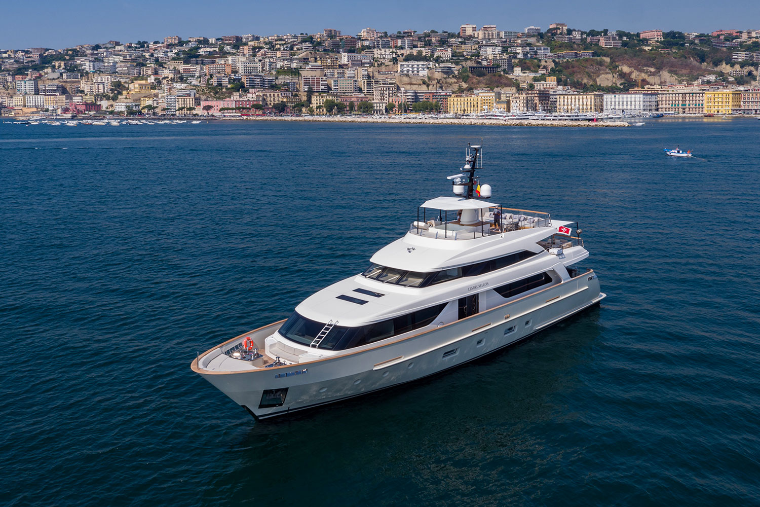 Sanlorenzo superyacht in Italy .png