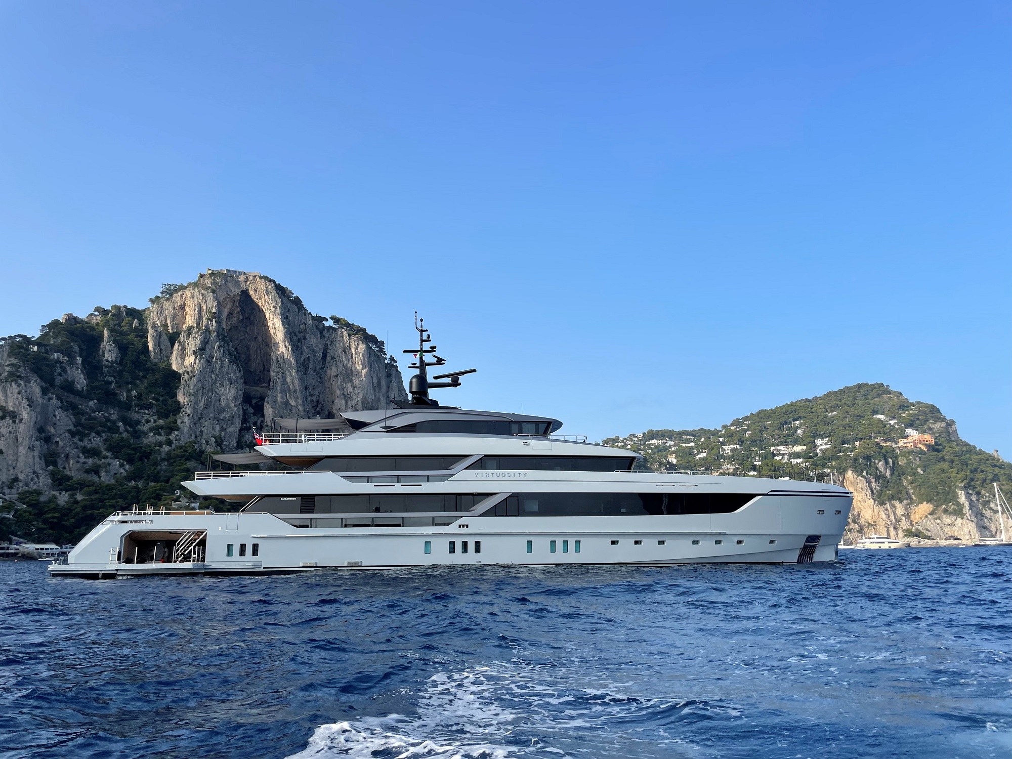Sanlorenzo superyacht.jpg