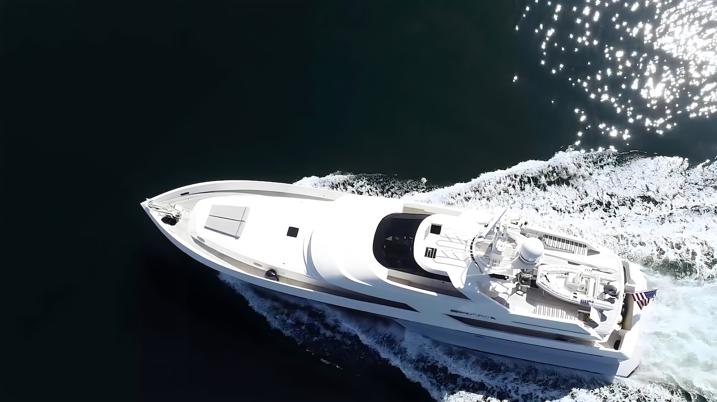 Shana super yacht boat runing copy.jpg
