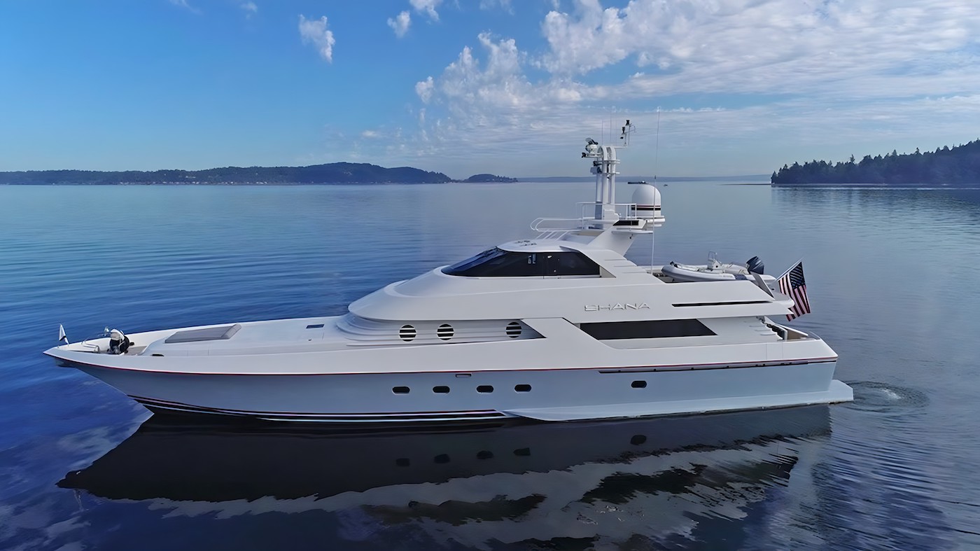 Shana super yacht exterior lateral1 copy.jpg