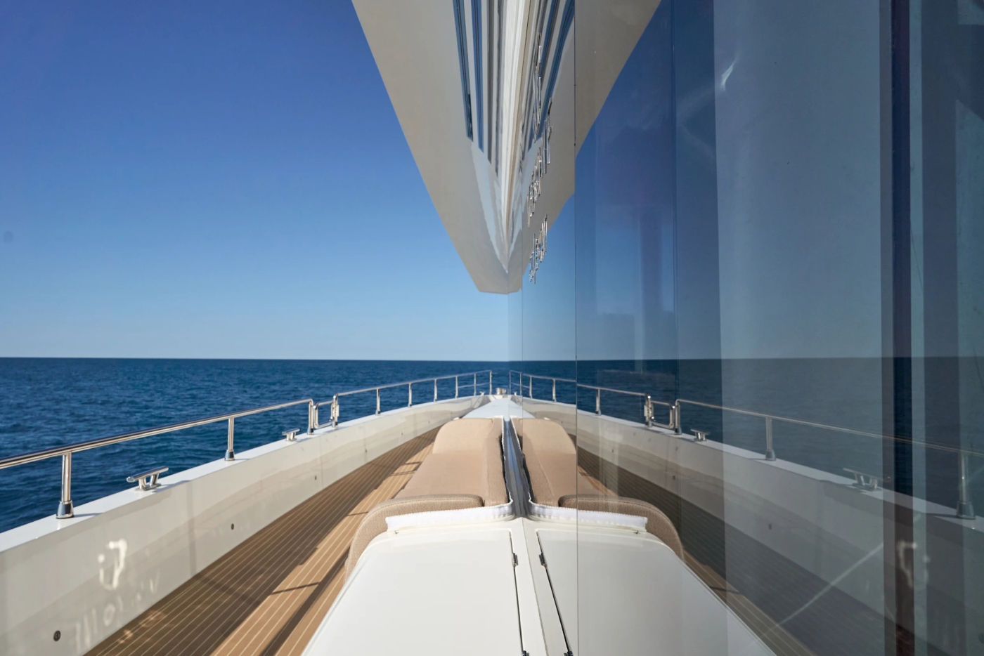 Sidedeck Relaxation Area .jpg