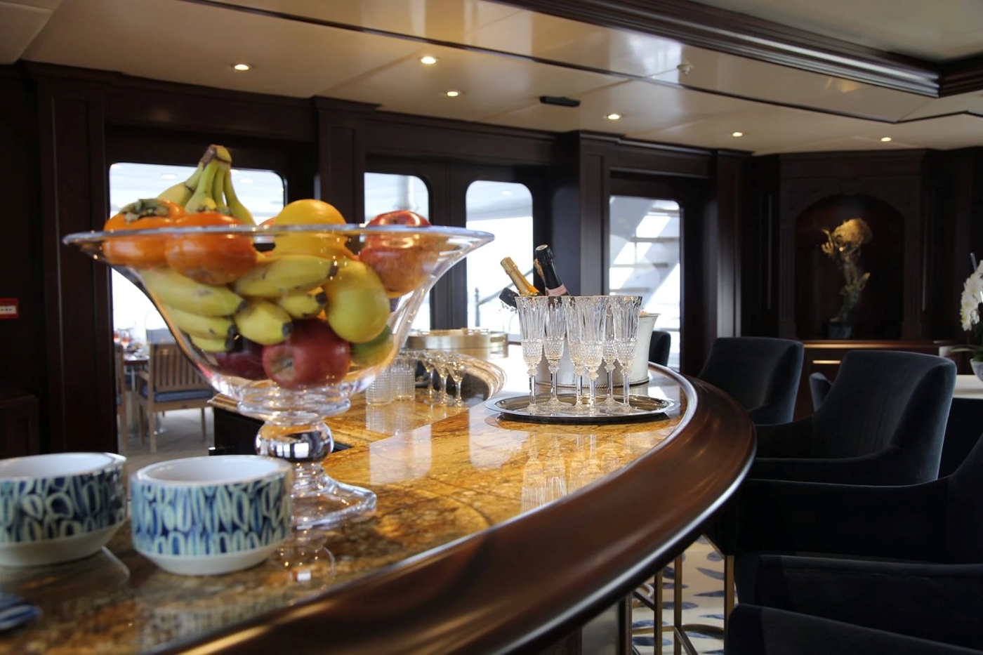 Skylounge bar area.jpg