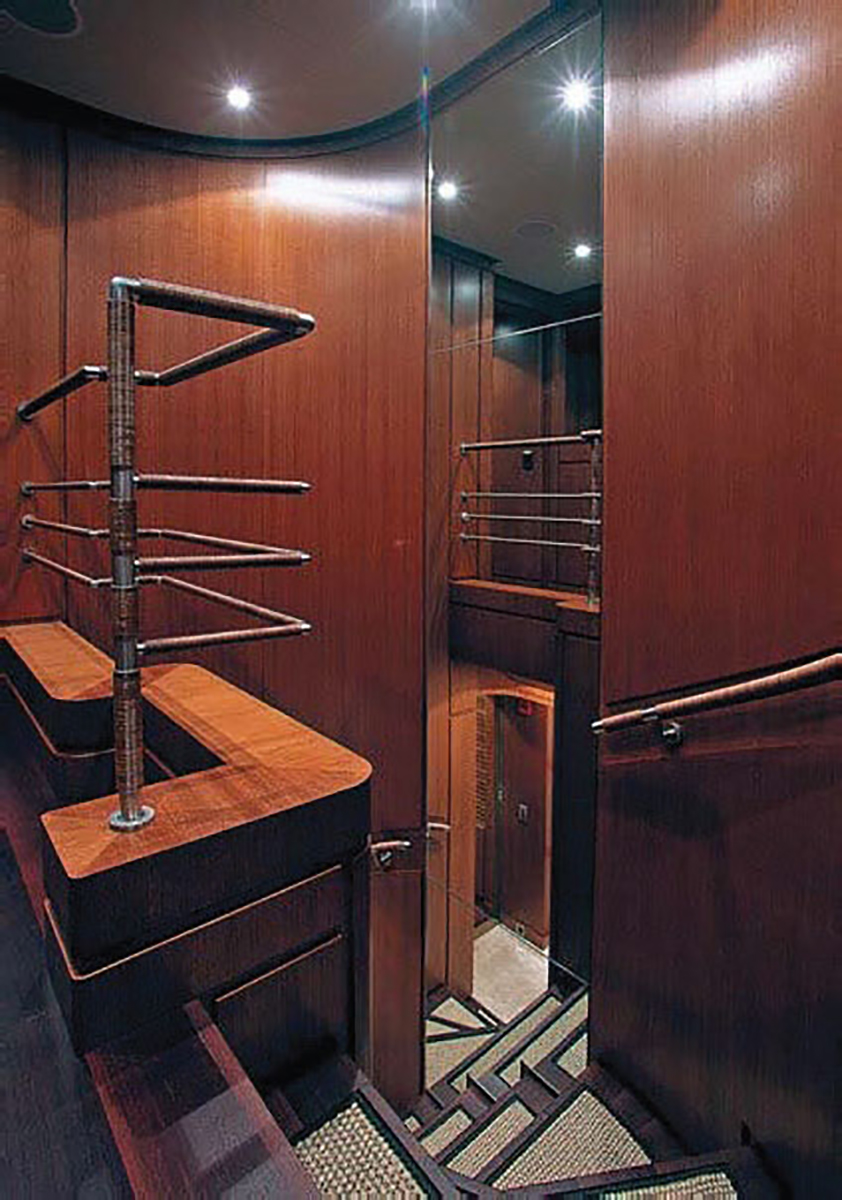 Staircase 00002.jpg