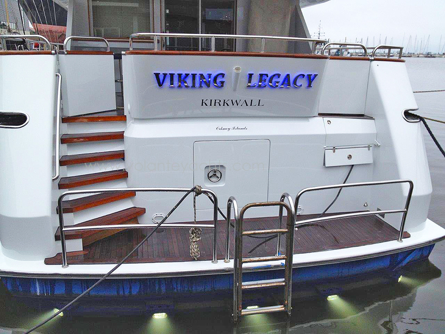 Stern.jpg