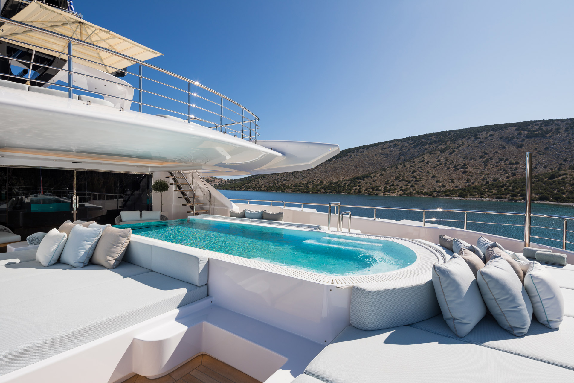 Sunbathing and Jacuzzi - Photo © Jeff Brown Photography.jpg