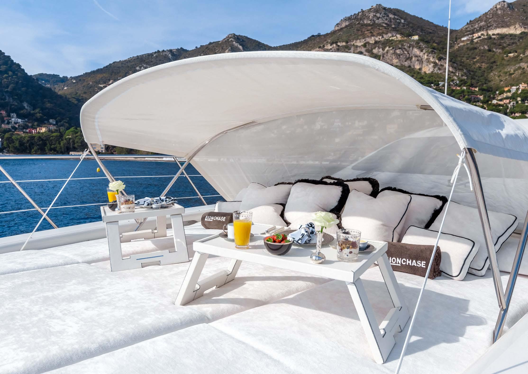 Sunbathing area 2.jpg