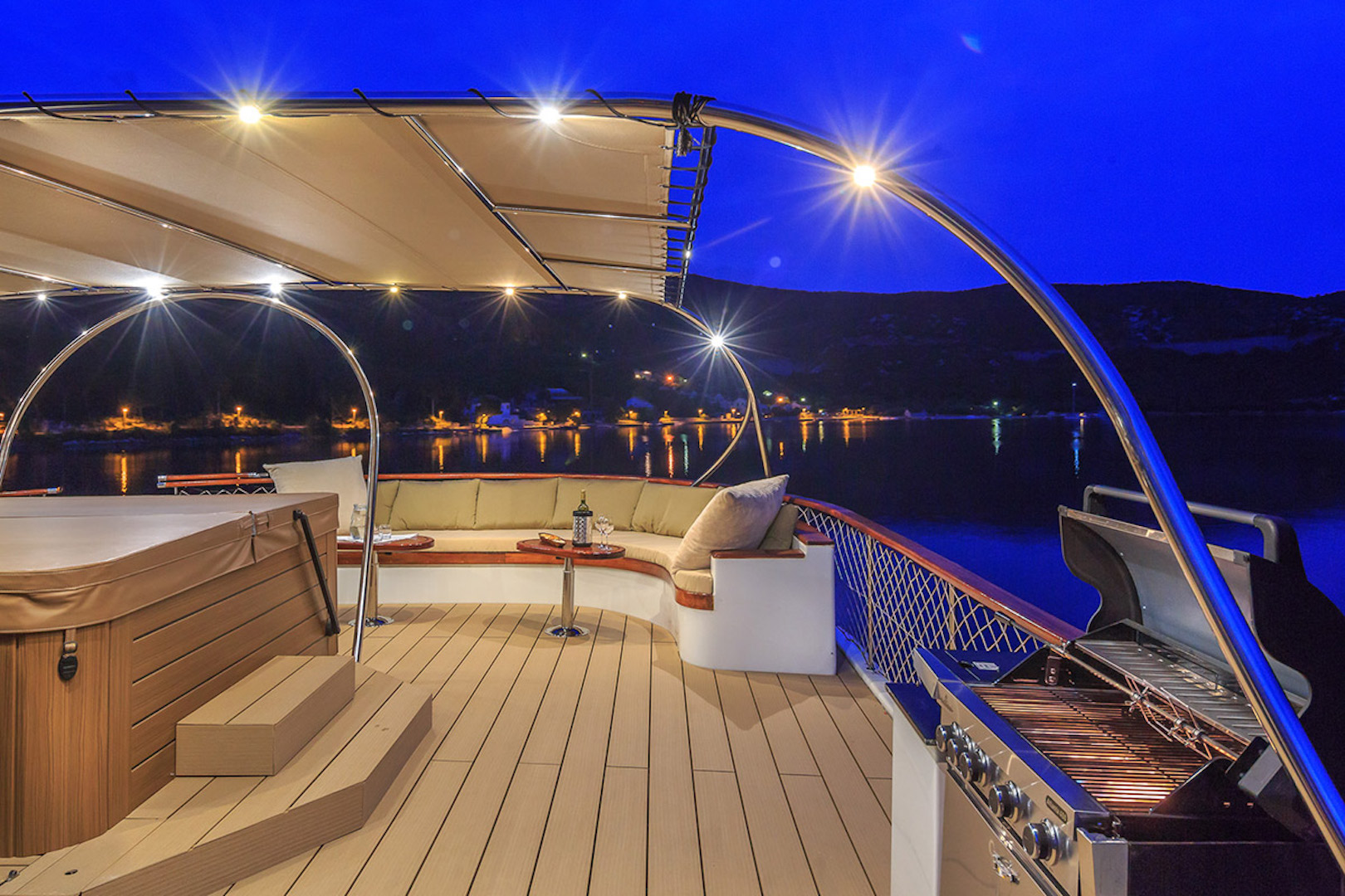 Sundeck  00003.jpg