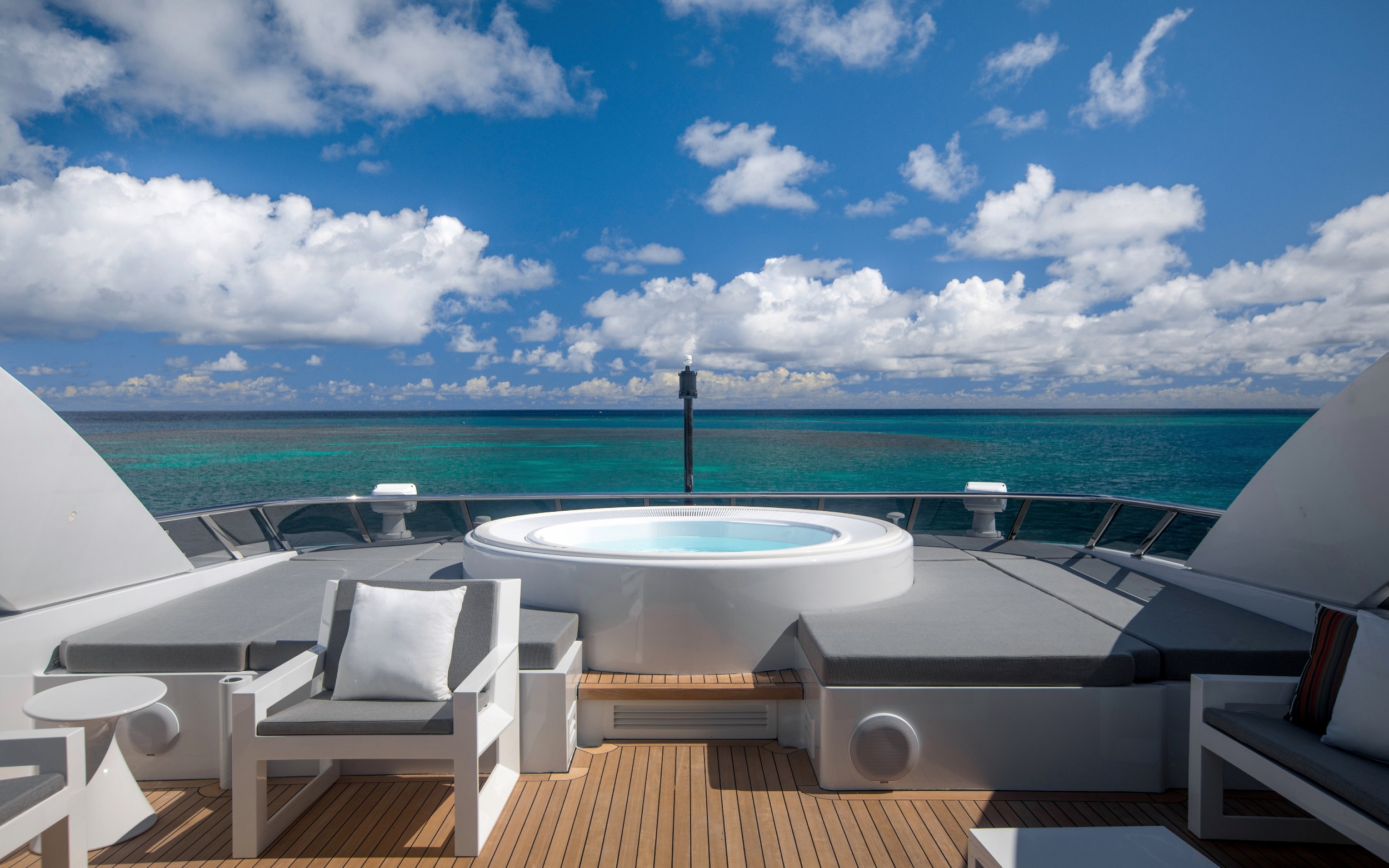 Sundeck Jacuzzi and sunbeds.jpg