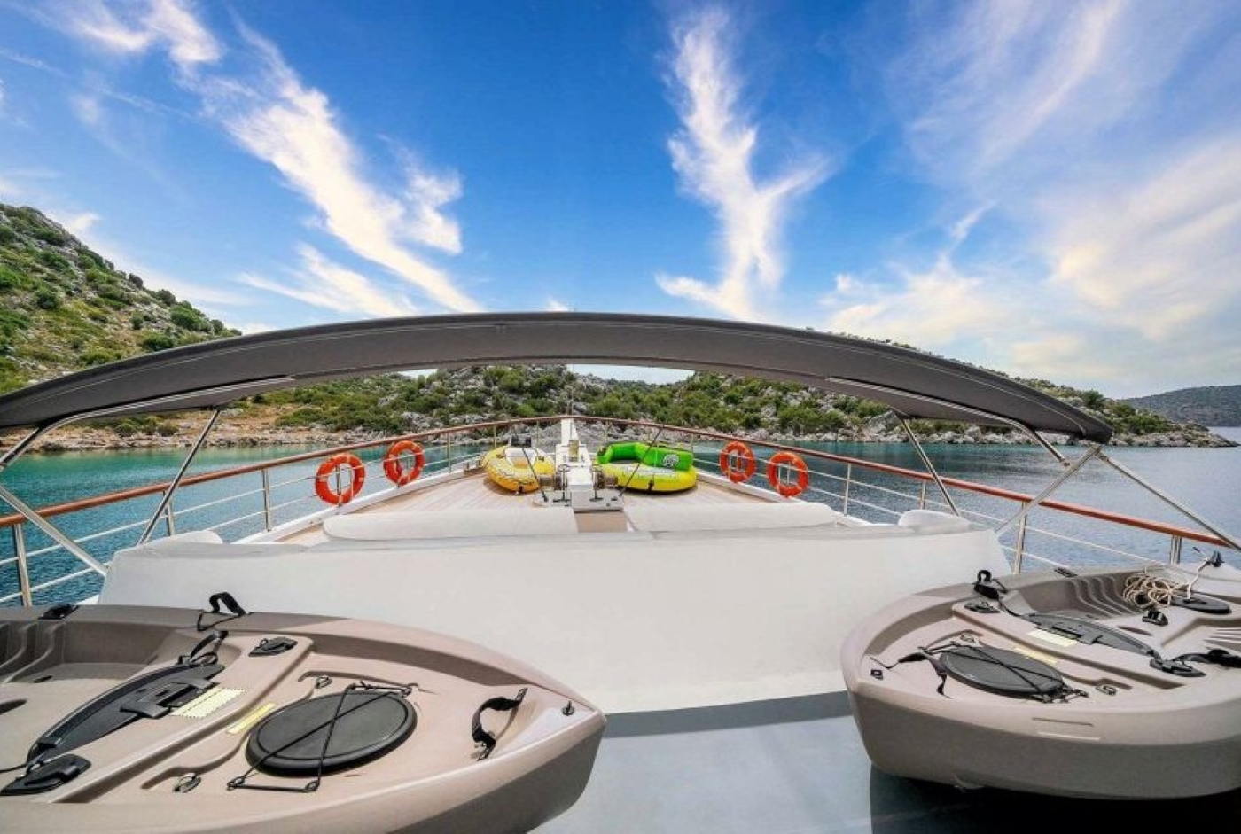 Sundeck With Water Toys .jpg