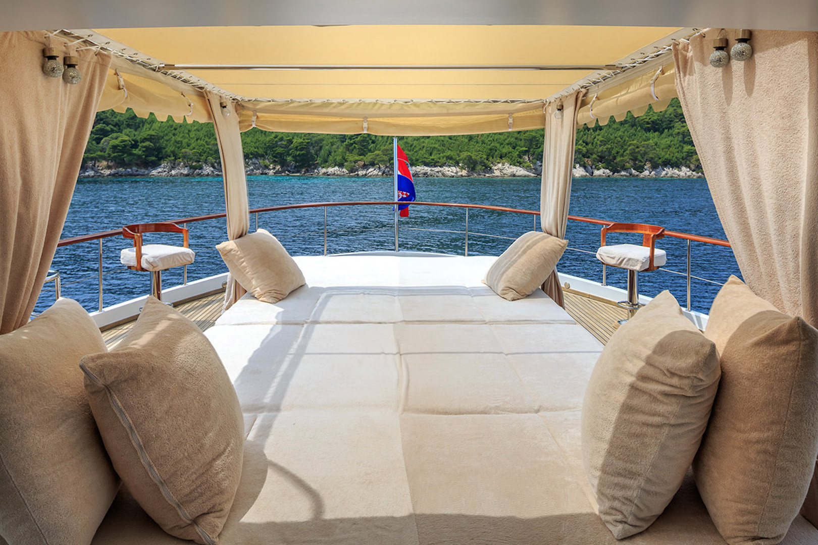 Sunning and relaxation area .jpg
