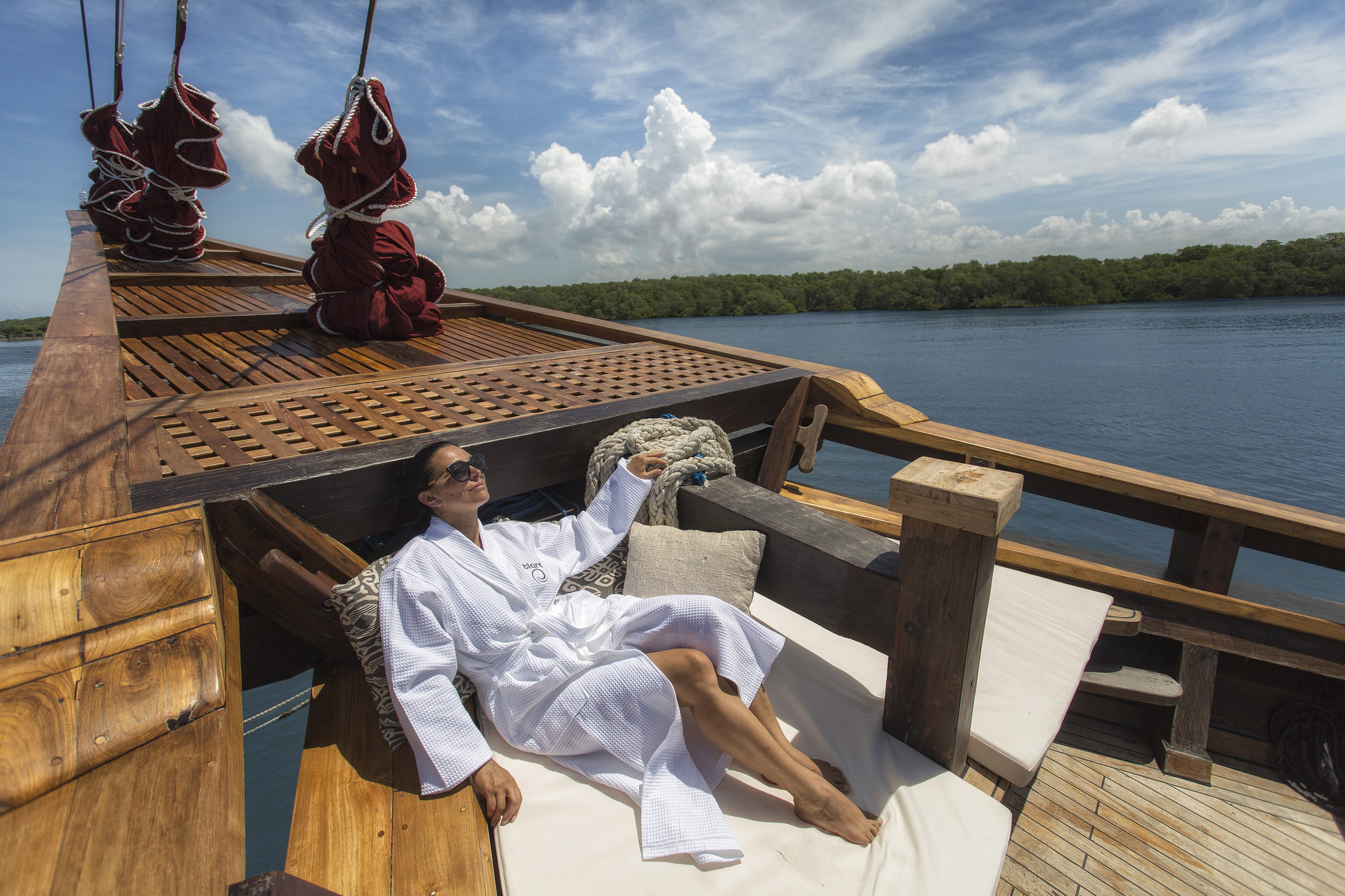 Sunpads on foredeck.jpg