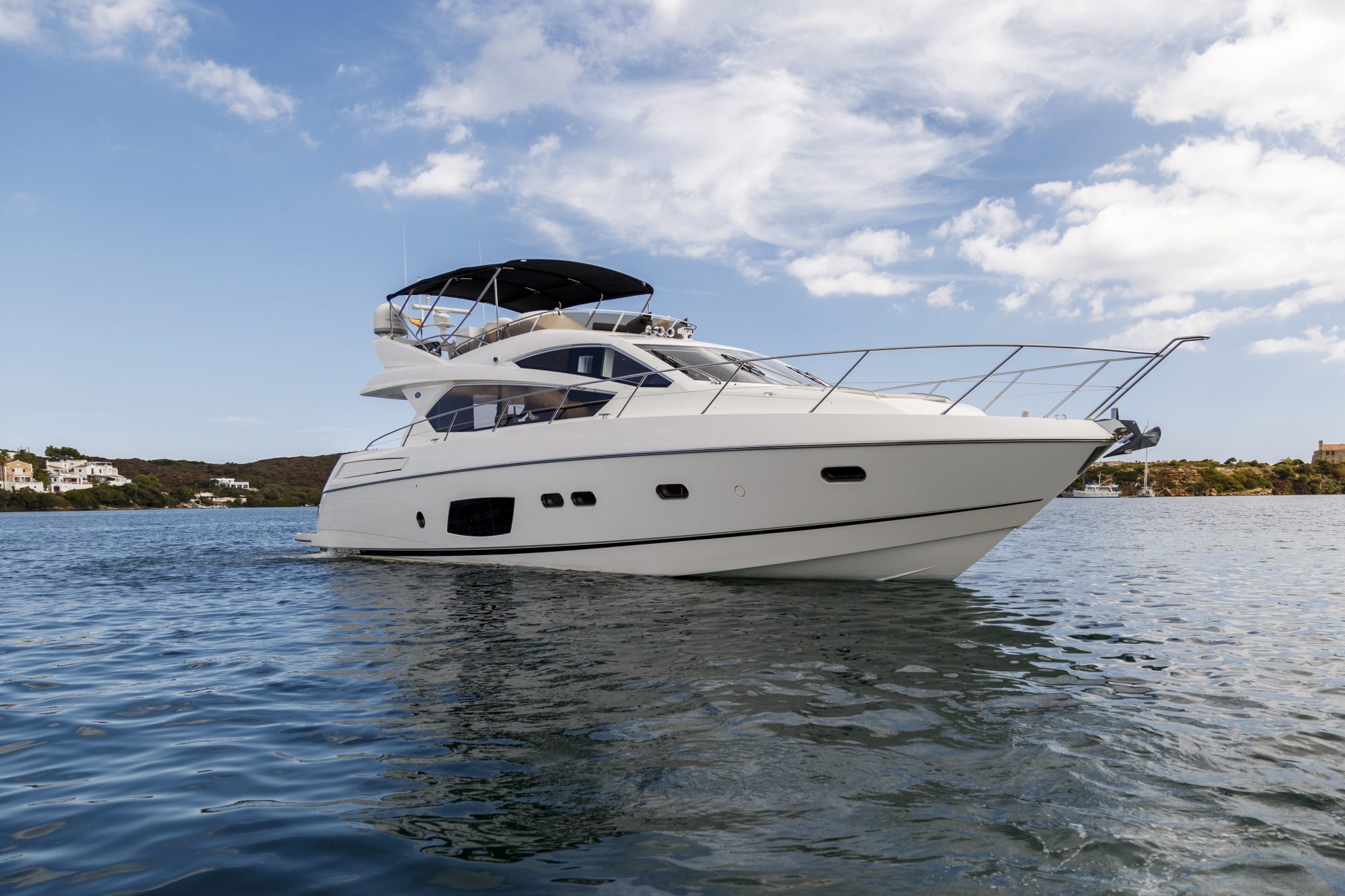 Sunseeker motor yacht IMOLYAS.jpg