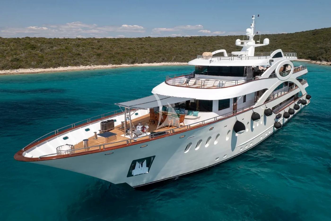 Super yacht Olimp.jpg