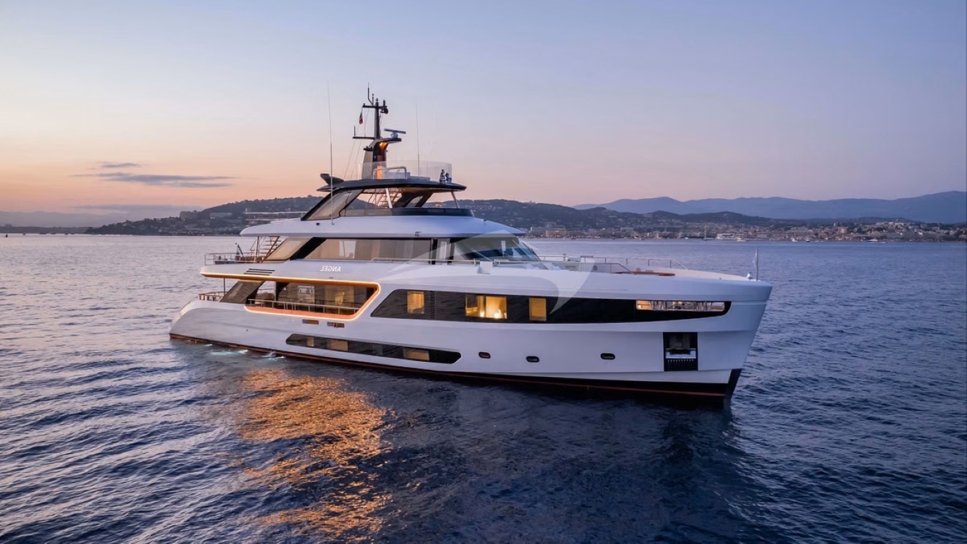 Superyacht ANGEL.jpg