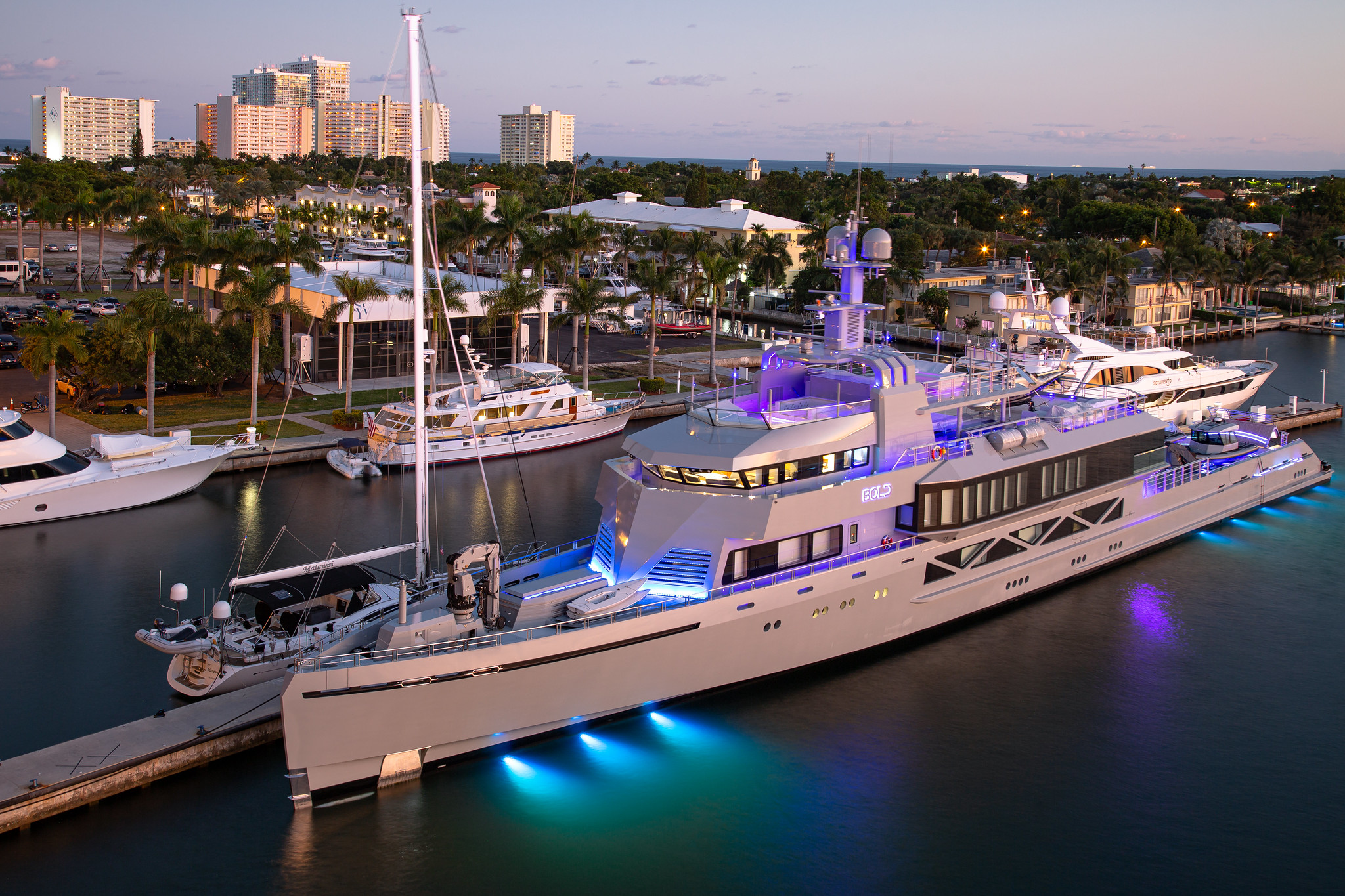 Superyacht BOLD. Photo credit Ron Raffety 2.jpg