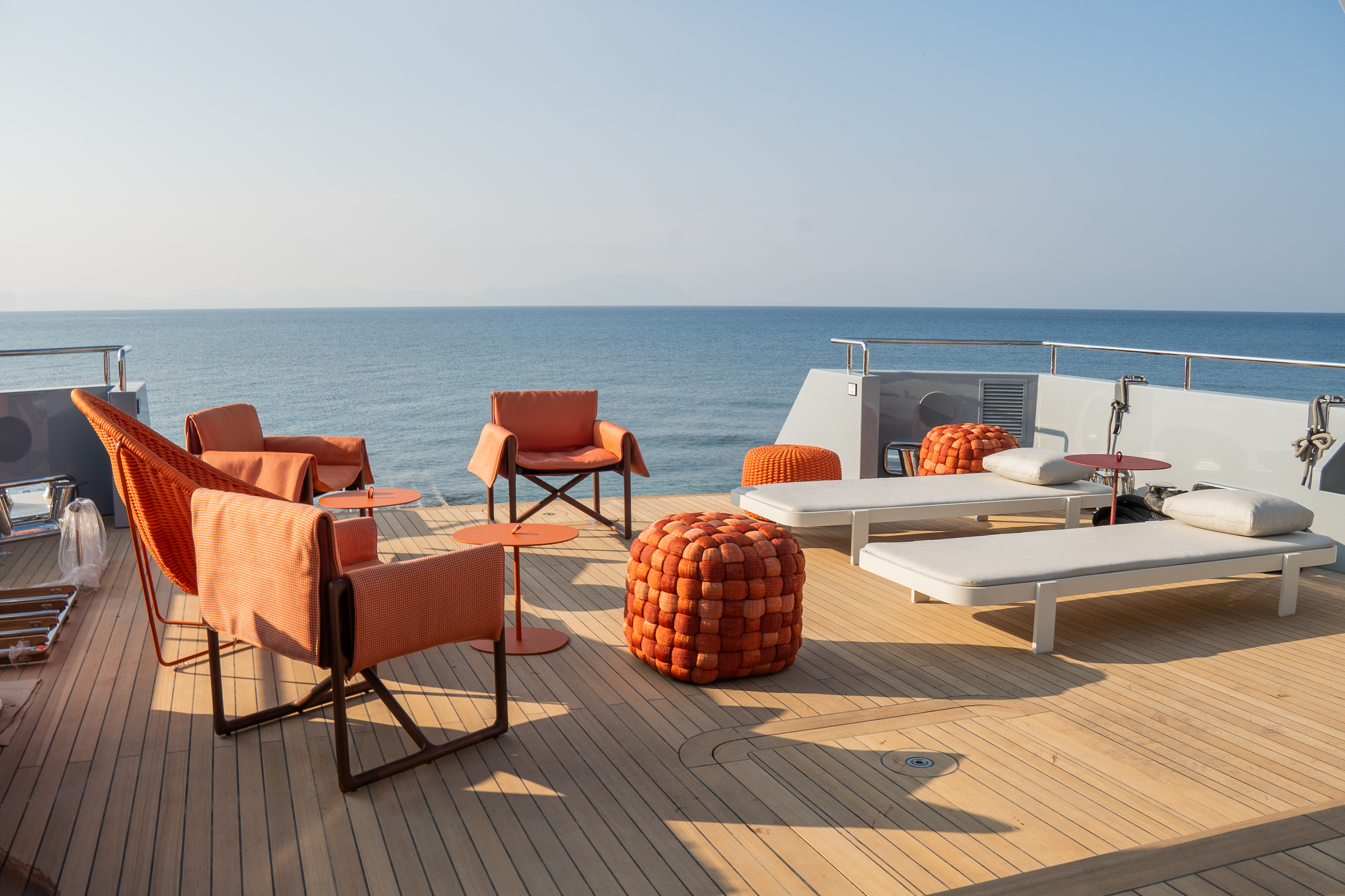 Superyacht CARMEN aft beach club.jpg