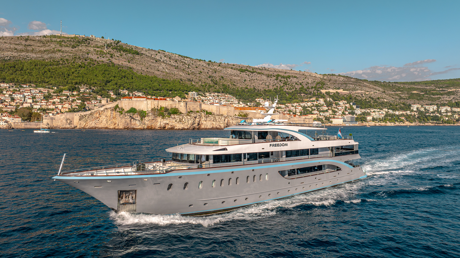Superyacht FREEDOM.jpg