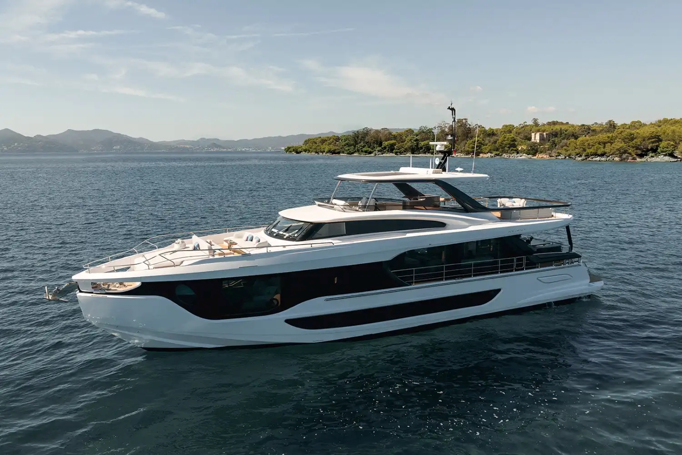 Superyacht GATEWAY.jpg