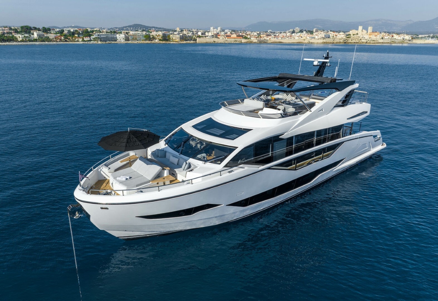 Superyacht GLASAX.jpg