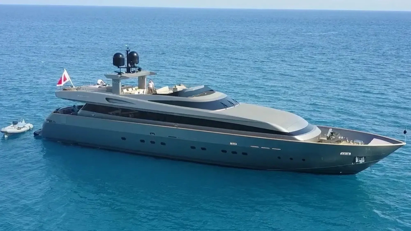 Superyacht IROCK.jpg