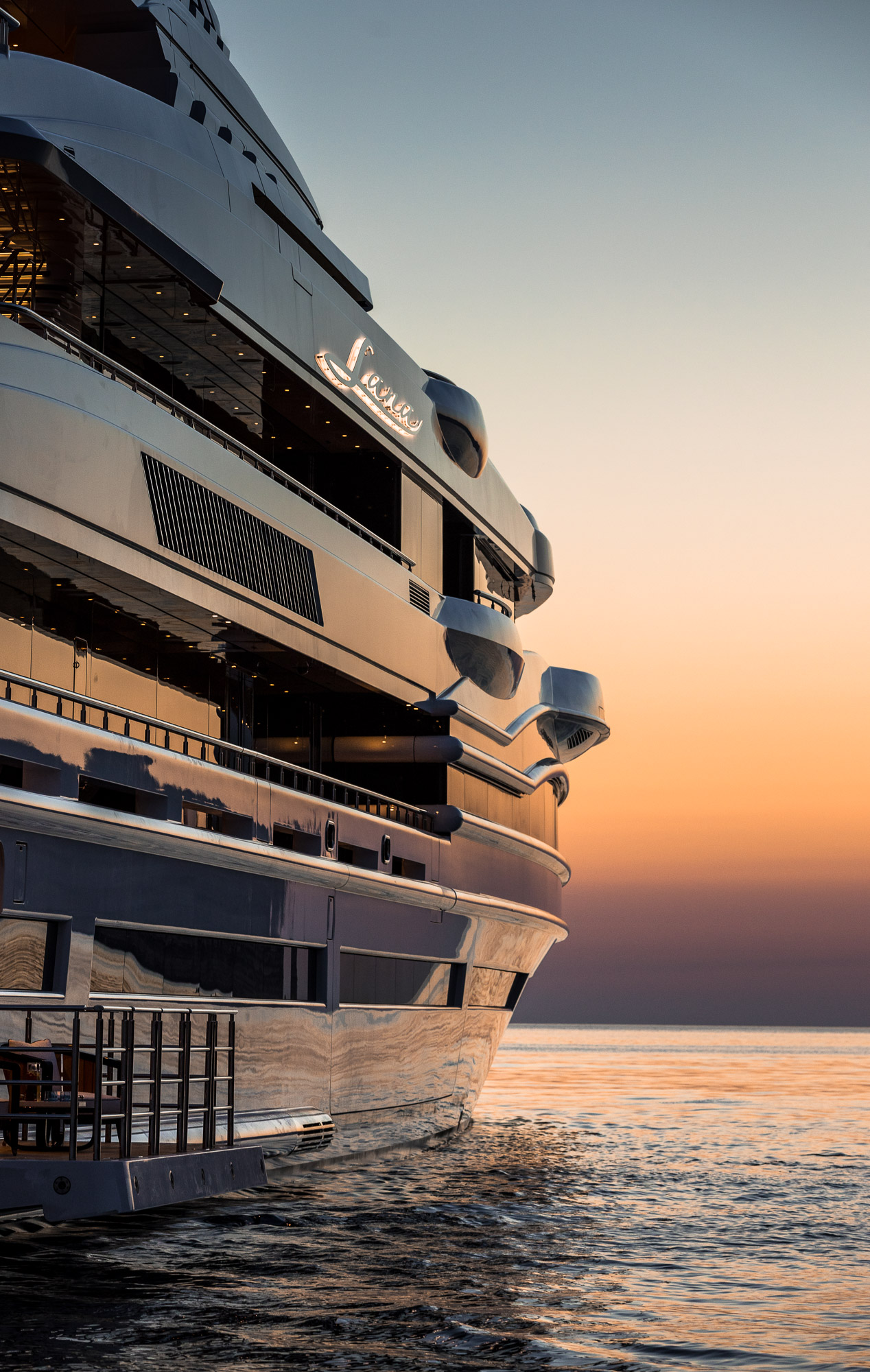 Superyacht LANA detail.jpg
