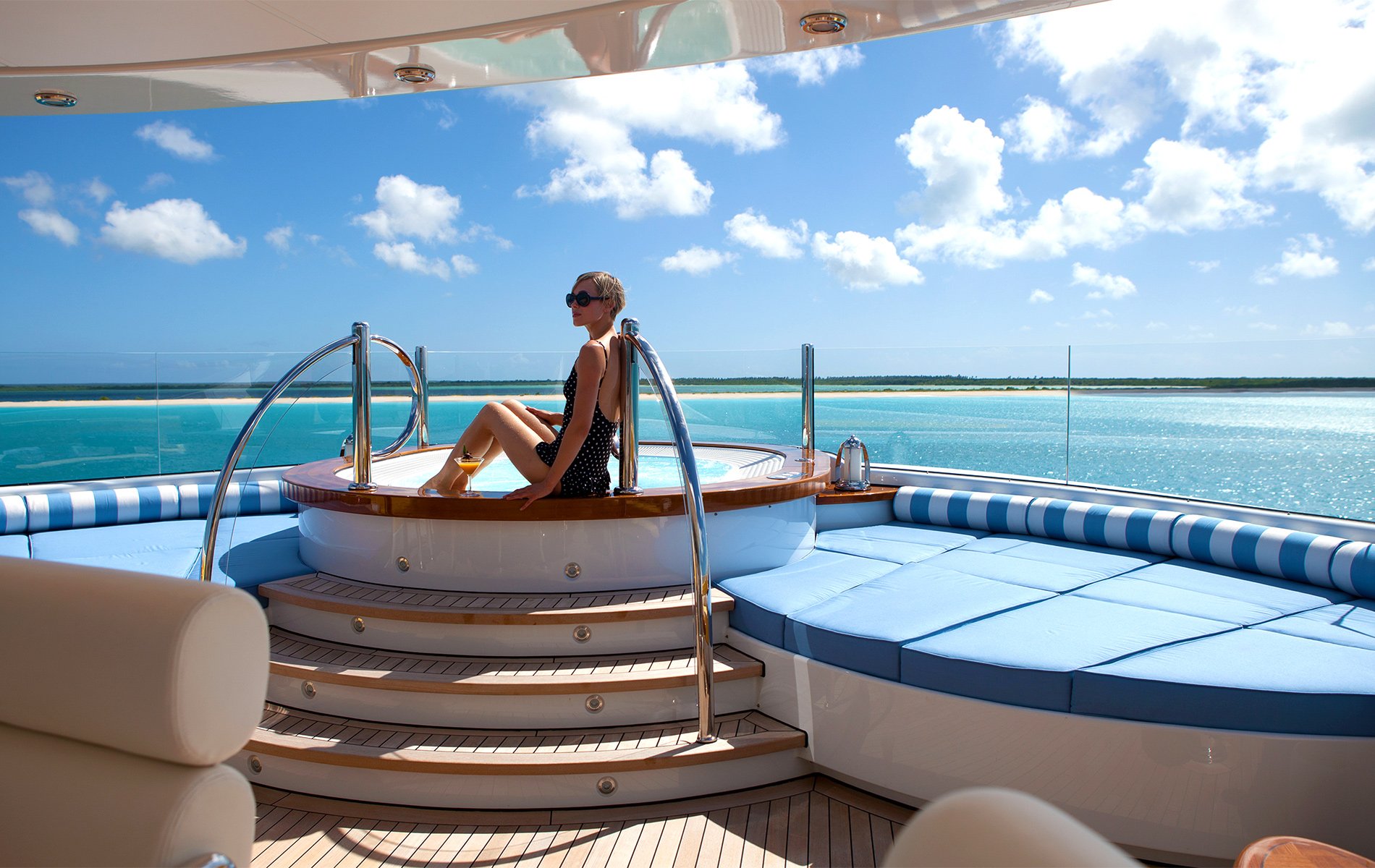 Superyacht Lifestyle 00001.jpg
