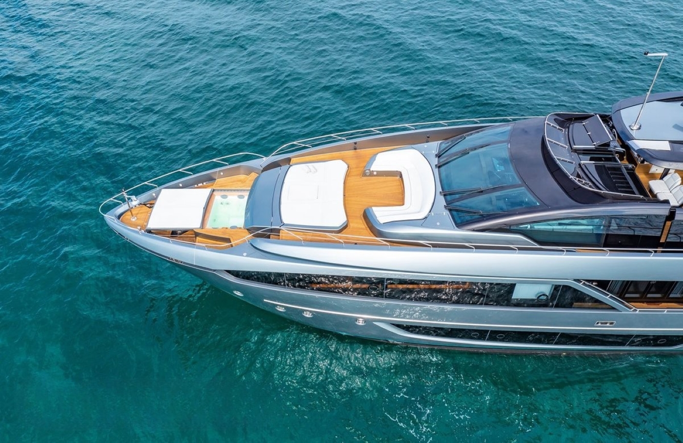 Superyacht NO SURRENDER.jpg