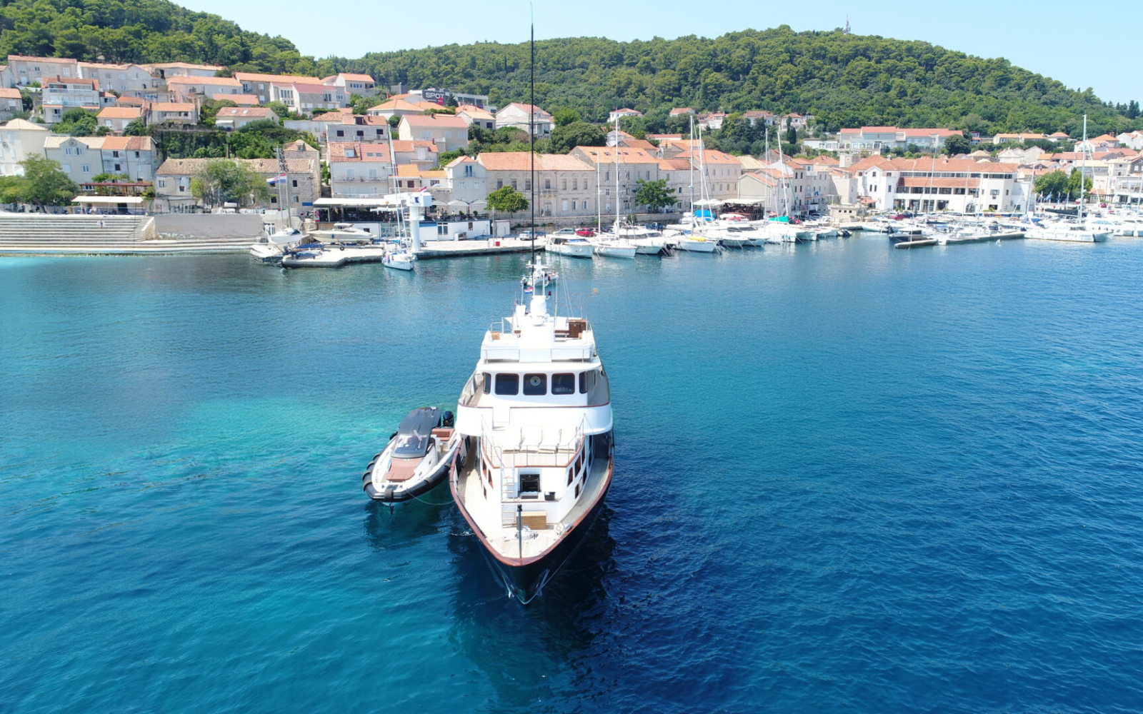 Superyacht PRINCESS MAELA.png