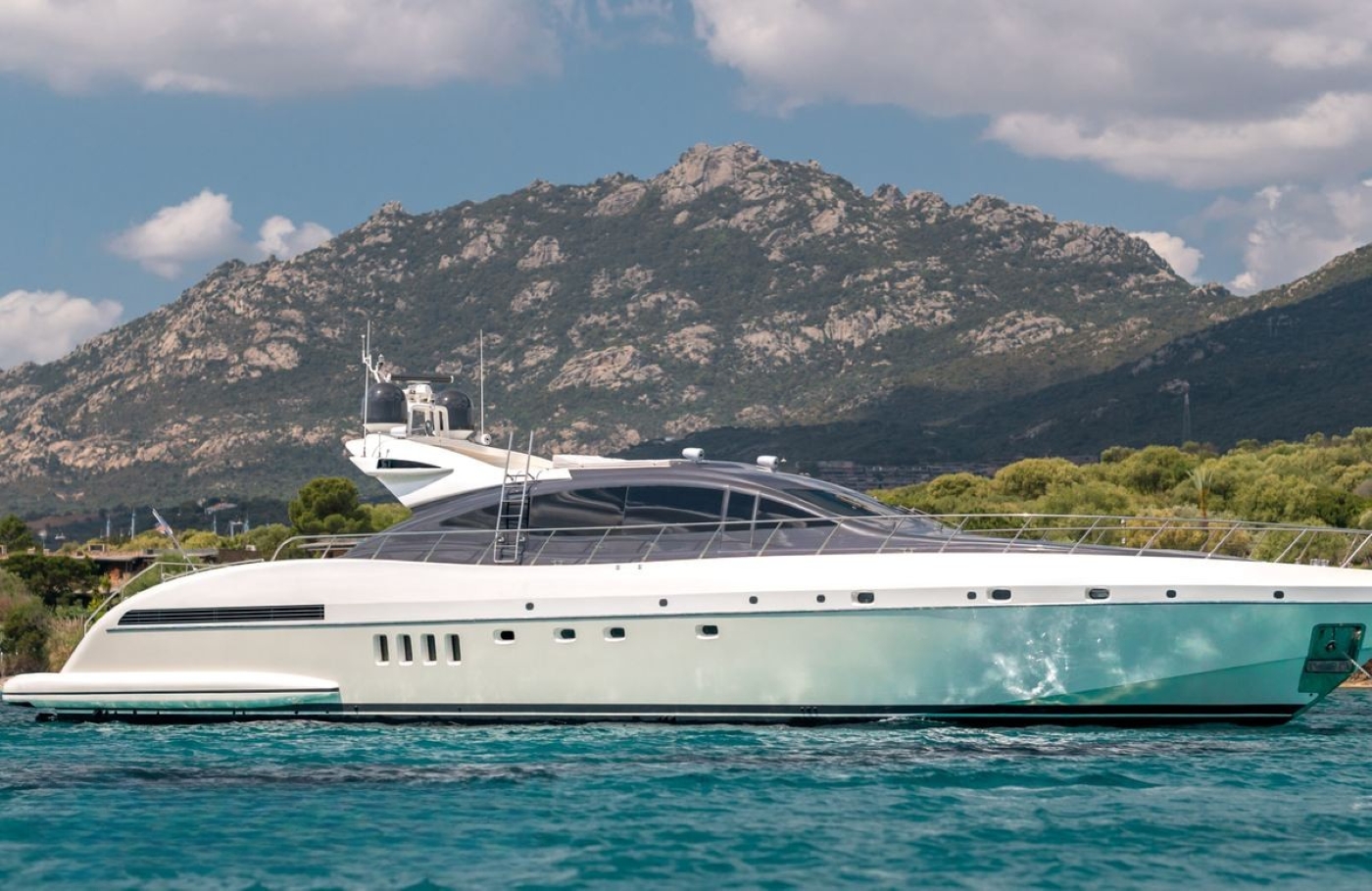 Superyacht SMILE.jpg