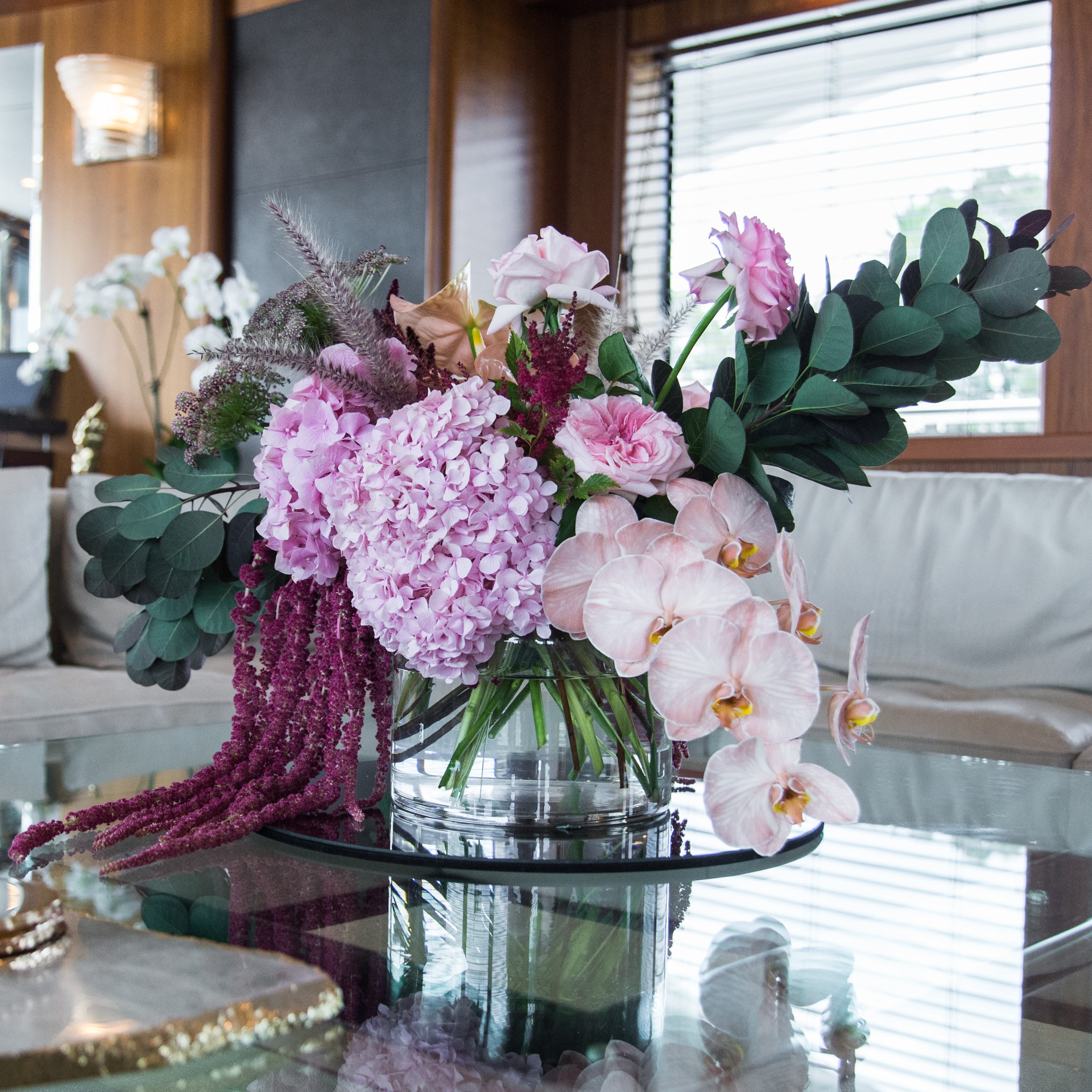 Superyacht Saloon Flower Arrangement.jpg