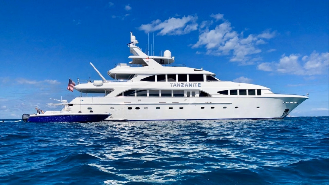 Superyacht TANZANITE.jpg