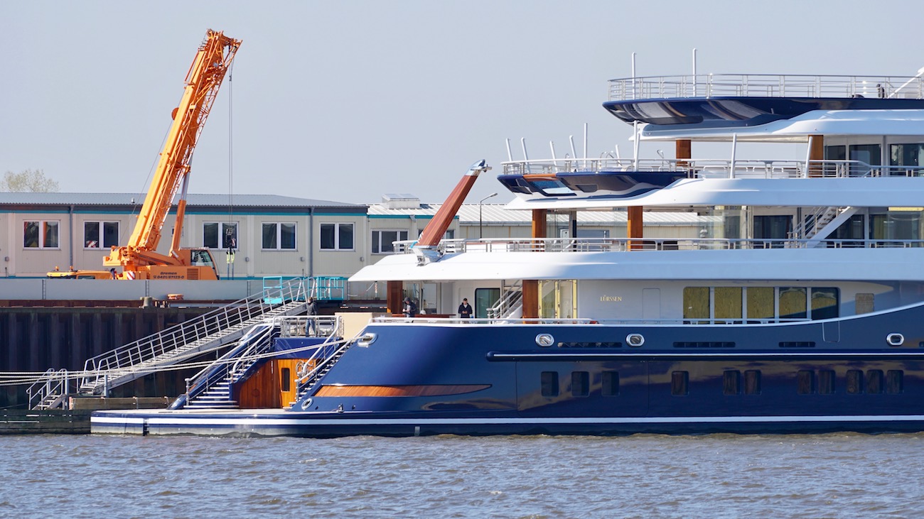 The transom of mega yacht boasting a large beach club - Photo © DrDuu.jpg
