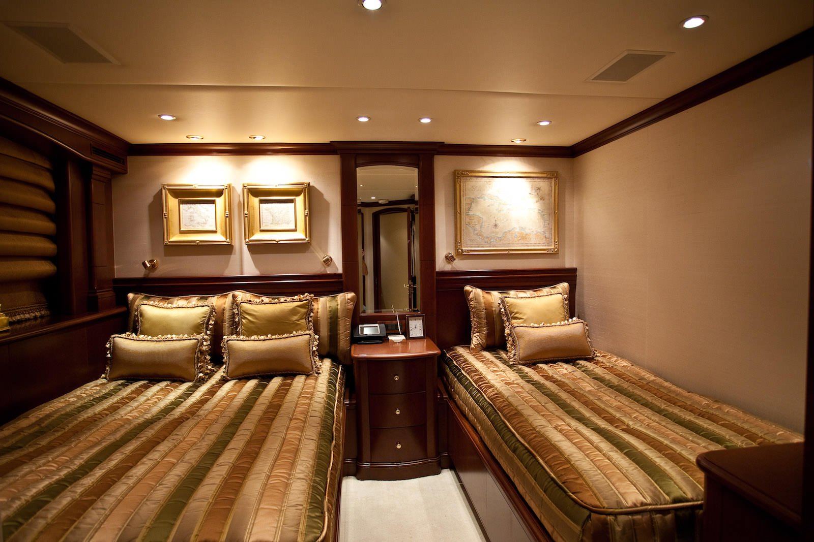 Twin Guest Cabin.jpg