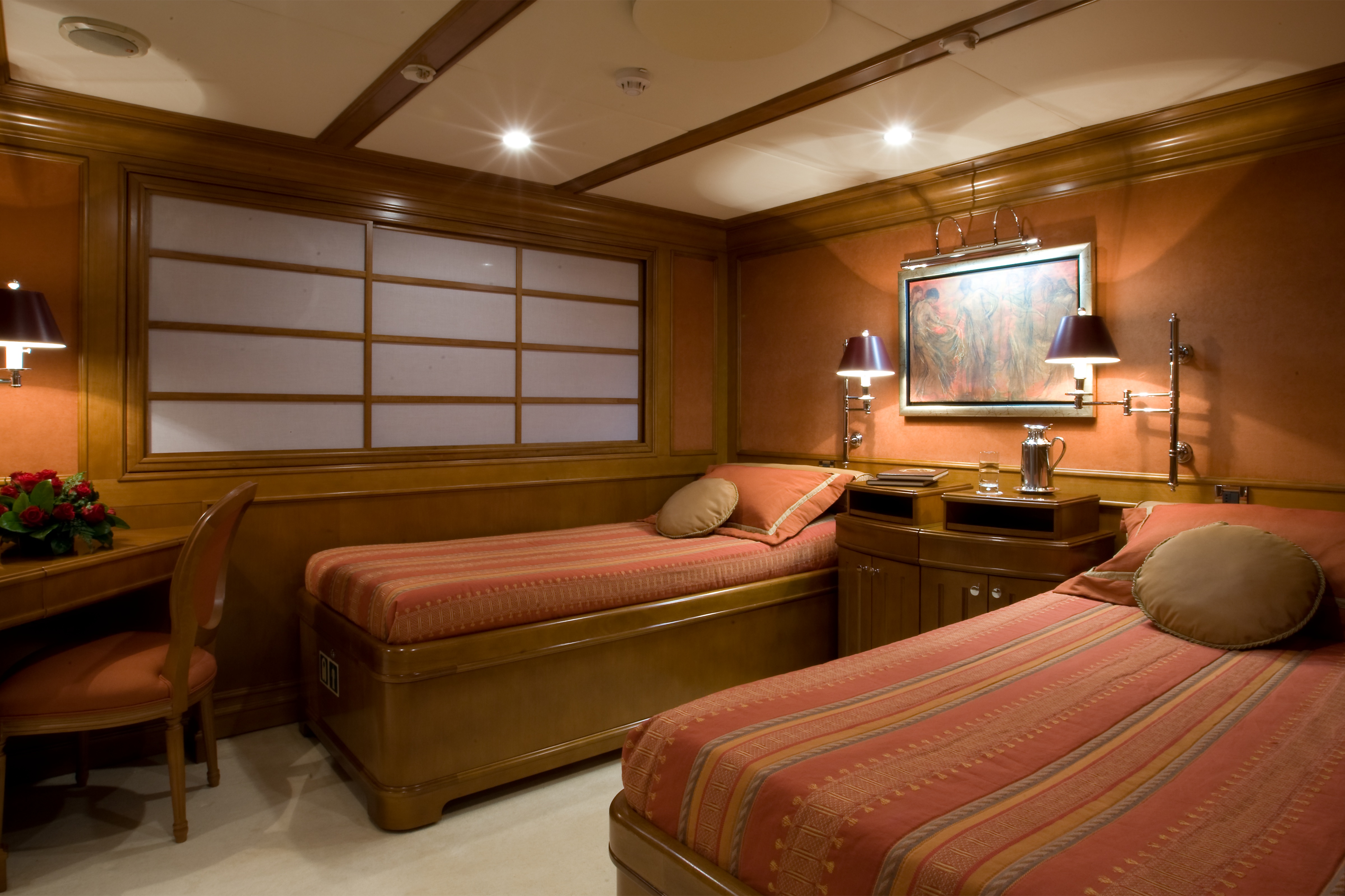 Twin cabin  00002.jpg