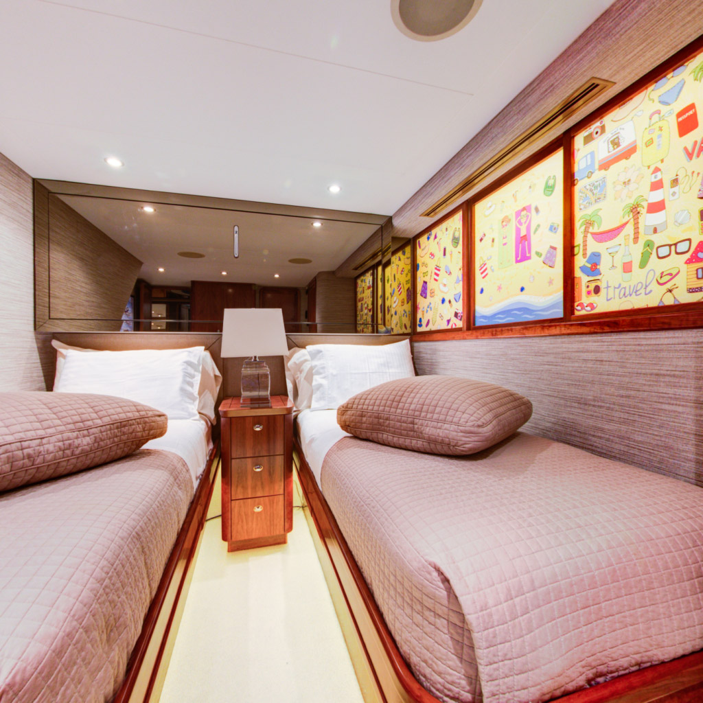 Twin cabin  00004.jpg
