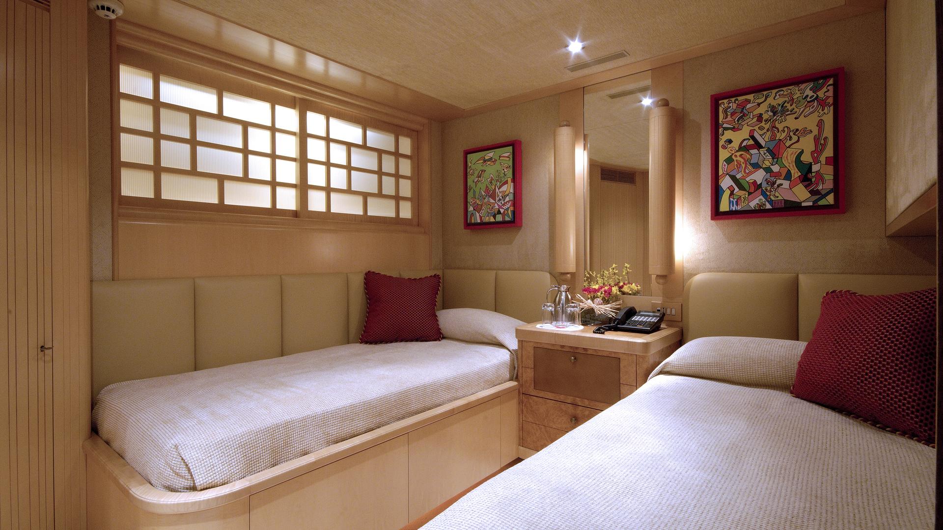 Twin cabin 00001.jpg