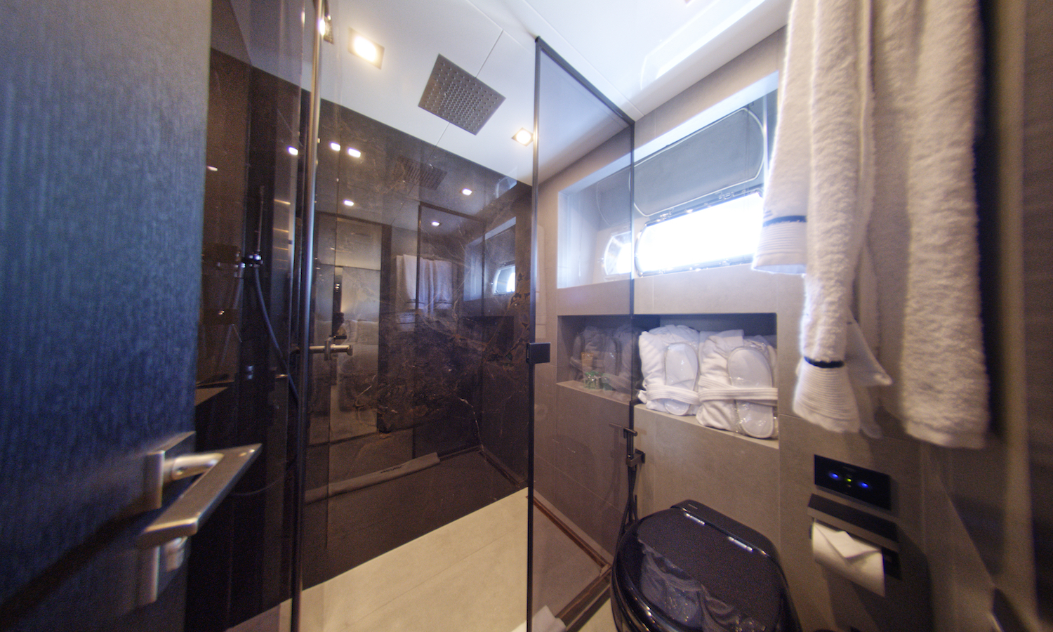 Twin cabin 2 bathroom .jpg