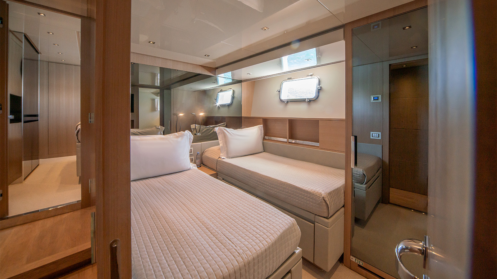 Twin room 2.jpg